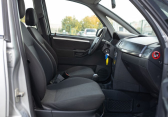 Подержанный автомобиль Opel Meriva 2008 года (20 фото)