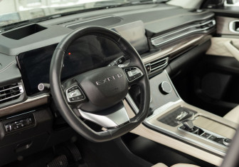 Подержанный автомобиль Exeed VX 2022 года (11 фото)