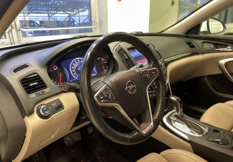 Подержанный автомобиль Opel Insignia Sedan 2014 года (7 фото)
