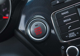 Подержанный автомобиль Kia Rio Sedan 2015 года (15 фото)