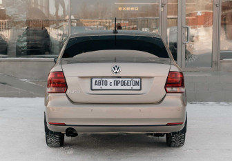 Подержанный автомобиль Volkswagen Polo Sedan 2019 года (6 фото)
