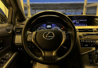 Подержанный автомобиль Lexus RX 2014 года (11 фото)