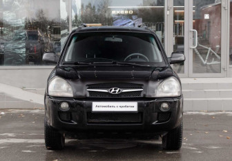 Подержанный автомобиль Hyundai Tucson 2008 года (2 фото)