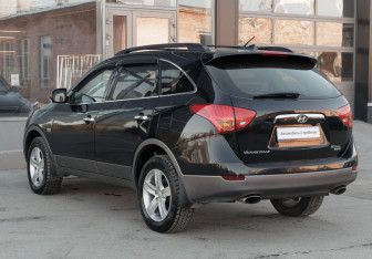Подержанный автомобиль Hyundai Veracruz 2007 года (7 фото)