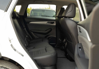 Подержанный автомобиль Haval F7 2023 года (22 фото)