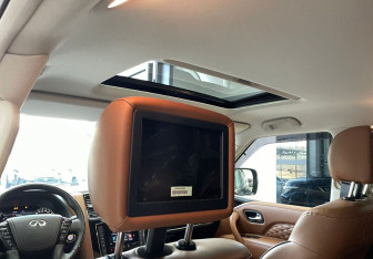 Подержанный автомобиль Infiniti QX80 2021 года (29 фото)