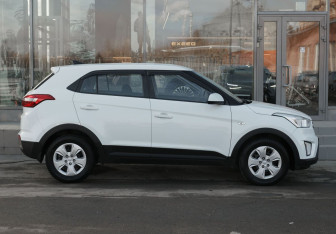 Подержанный автомобиль Hyundai Creta 2018 года (4 фото)