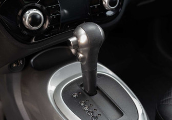 Подержанный автомобиль Nissan Juke 2013 года (15 фото)