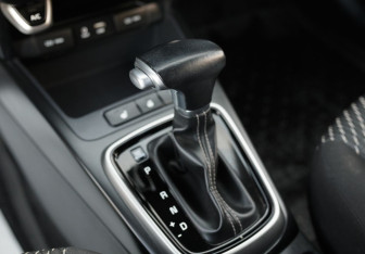 Подержанный автомобиль Kia Rio Hatchback 2018 года (15 фото)