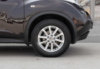 Подержанный автомобиль Nissan Juke 2013 года (9 фото)