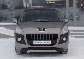 Подержанный автомобиль Peugeot 3008 2012 года (2 фото)