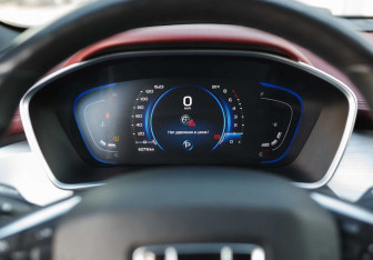 Подержанный автомобиль Geely Coolray 2022 года (13 фото)