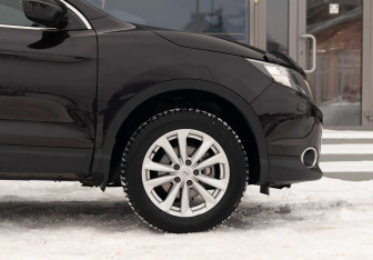 Подержанный автомобиль Nissan Qashqai 2014 года (9 фото)