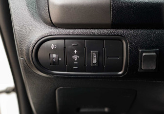 Подержанный автомобиль Kia Cerato Sedan 2013 года (17 фото)