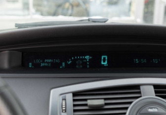 Подержанный автомобиль Renault Scenic 2007 года (12 фото)