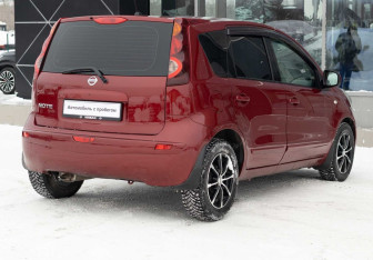 Подержанный автомобиль Nissan Note 2013 года (5 фото)