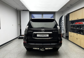 Подержанный автомобиль Lexus GX 2015 года (6 фото)