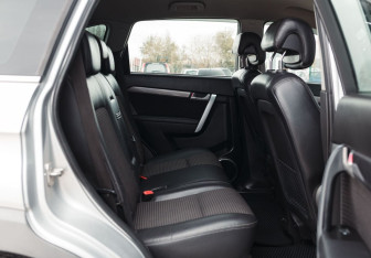Подержанный автомобиль Chevrolet Captiva 2013 года (20 фото)