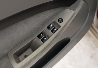 Подержанный автомобиль Chevrolet Lacetti Hatchback 2006 года (17 фото)