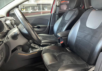 Подержанный автомобиль Renault Kaptur 2021 года (10 фото)