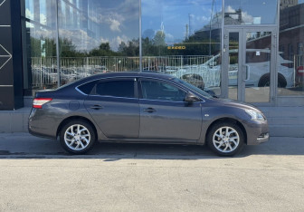 Подержанный автомобиль Nissan Sentra Sedan 2014 года (8 фото)
