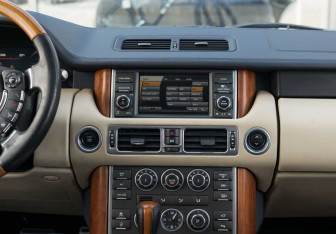 Подержанный автомобиль Land Rover Range Rover 2009 года (13 фото)