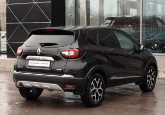 Подержанный автомобиль Renault Kaptur 2018 года (5 фото)