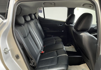 Подержанный автомобиль Nissan Leaf 2018 года (14 фото)