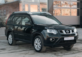 Подержанный автомобиль Nissan X-Trail 2012 года (3 фото)