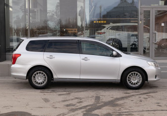 Подержанный автомобиль Toyota Corolla Wagon 2007 года (4 фото)