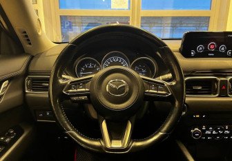 Подержанный автомобиль Mazda CX-5 2017 года (11 фото)