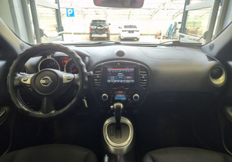 Подержанный автомобиль Nissan Juke 2012 года (8 фото)