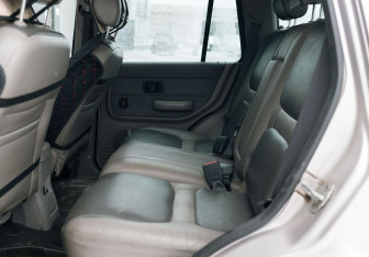 Подержанный автомобиль Land Rover Freelander 2001 года (18 фото)