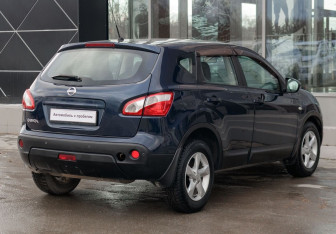 Подержанный автомобиль Nissan Qashqai 2010 года (5 фото)
