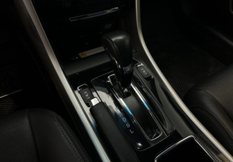 Подержанный автомобиль Honda Accord Sedan 2017 года (14 фото)