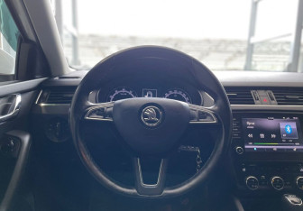 Подержанный автомобиль Skoda Octavia Liftback 2018 года (13 фото)