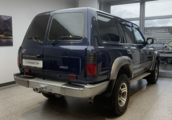 Подержанный автомобиль Toyota Land Cruiser Suv 1997 года (4 фото)