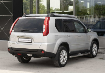 Подержанный автомобиль Nissan X-Trail 2013 года (5 фото)