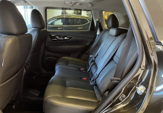 Подержанный автомобиль Nissan X-Trail 2021 года (16 фото)