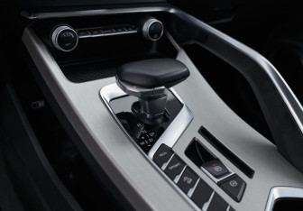 Подержанный автомобиль Belgee X50 2024 года (15 фото)