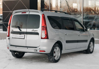 Подержанный автомобиль LADA (ВАЗ) Largus Wagon 2015 года (5 фото)