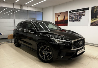 Подержанный автомобиль Infiniti QX50 2018 года (3 фото)