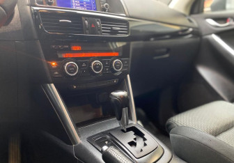 Подержанный автомобиль Mazda CX-5 2012 года (11 фото)