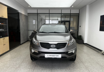 Подержанный автомобиль Kia Sportage 2012 года (2 фото)