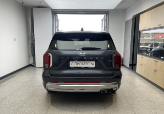 Подержанный автомобиль Hyundai Palisade 2022 года (5 фото)