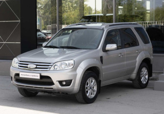 Подержанный автомобиль Ford Escape 2008 года (1 фото)