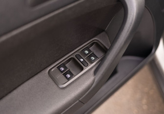 Подержанный автомобиль Skoda Yeti 2013 года (15 фото)