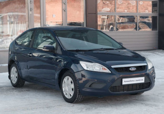 Подержанный автомобиль Ford Focus Hatchback 2011 года (3 фото)