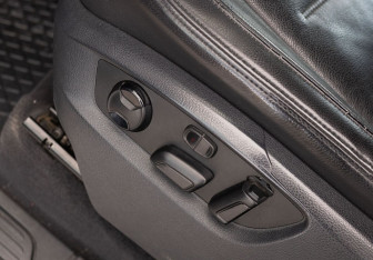 Подержанный автомобиль Volkswagen Touareg 2015 года (21 фото)