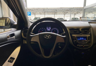 Подержанный автомобиль Hyundai Solaris Sedan 2016 года (8 фото)